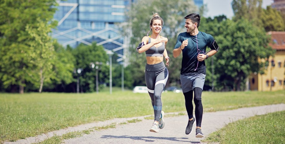 пара на пробежке женщина, мужчина, бег, спорт