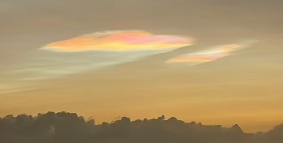 перламутровые облака