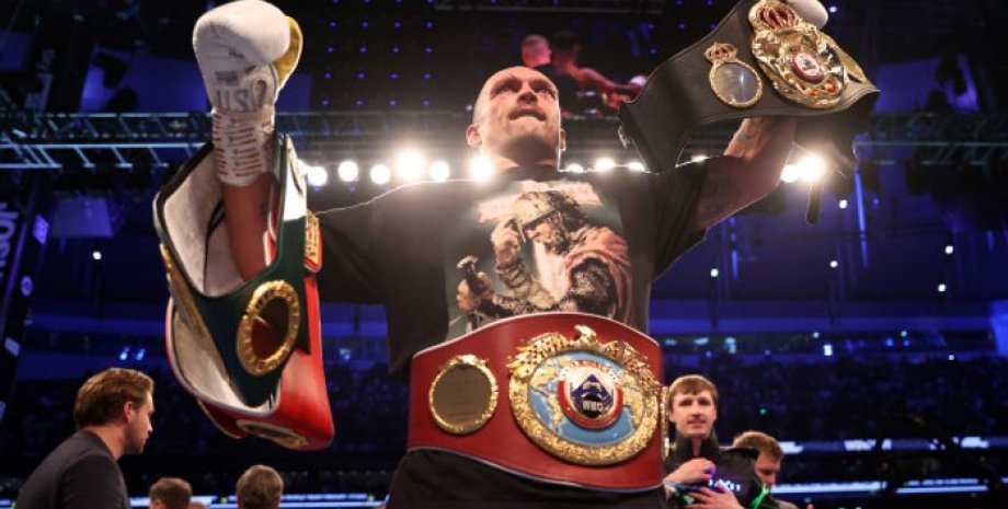 Александр Усик