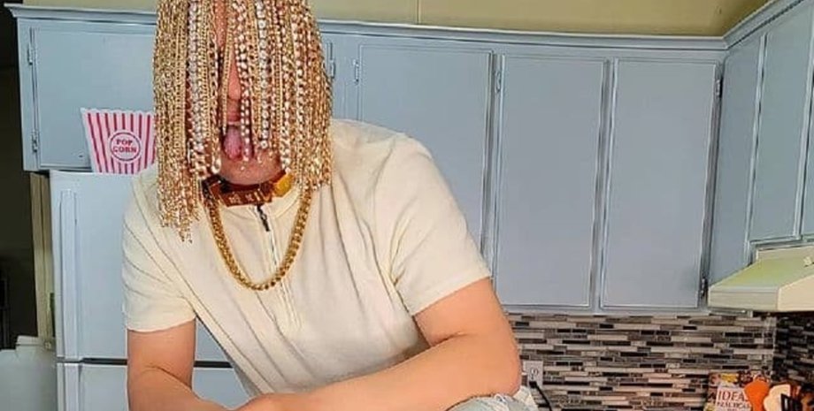 рэпер Дэн Сур