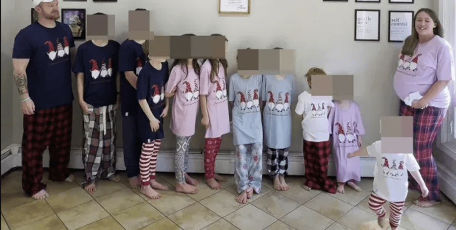 многодетная британка с мужем и детьми