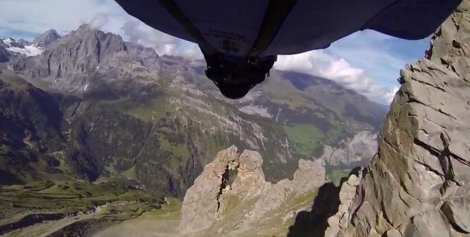 Полет Ули Эмануэле / Скриншот YouTube