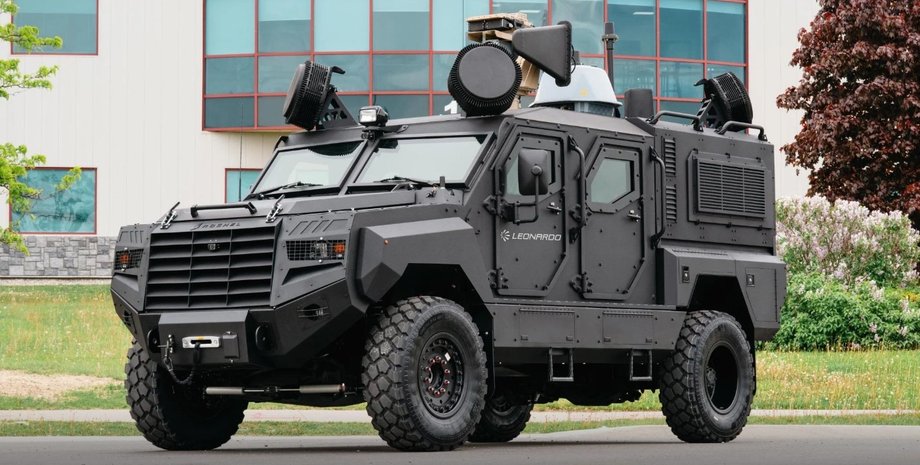 Броньовик Senator СUAS