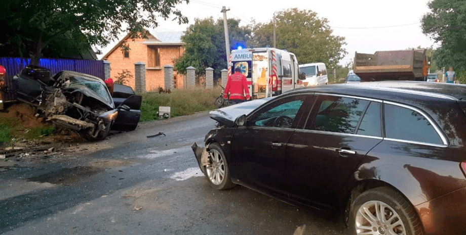 ДТП в Черновицкой области, таможенник устроил ДТП, авария, розыск, ДТП в Припрутье