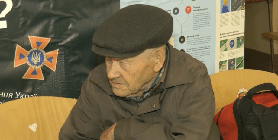 Der Mann hatte nur eine Rente und einen Rucksack. In dem von der Ukraine kontrol...