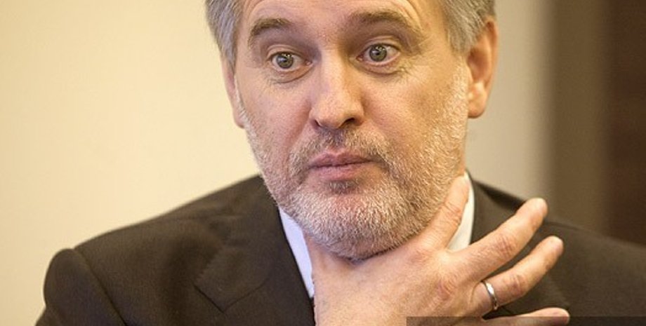 Дмитрий Стойков, Фокус