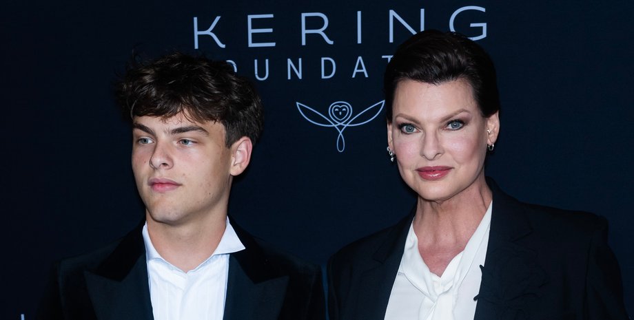 Лінда Євангеліста із сином, франсуа анрі піно сальма хаєк, Kering Foundation, євангеліста діти