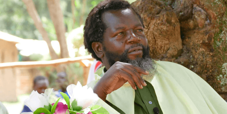 Кенийский пророк, пророк, проповедник, религия, назвал себя Исусом, новый Исус Христос, распятие, Пасха, полиция