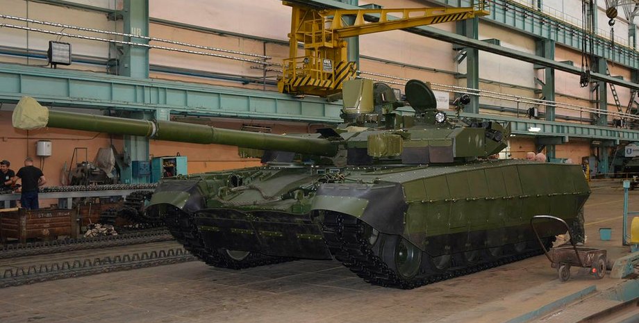 Танк "Оплот", військовий парад