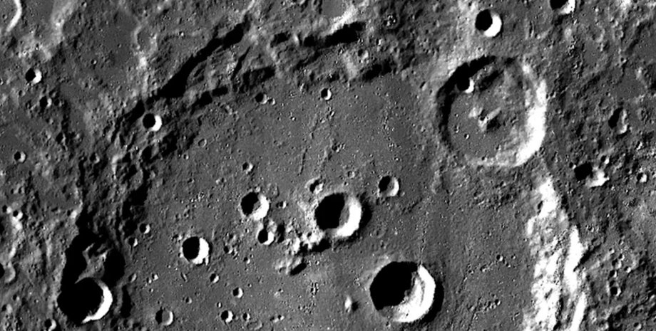 кратер Клавій Луна