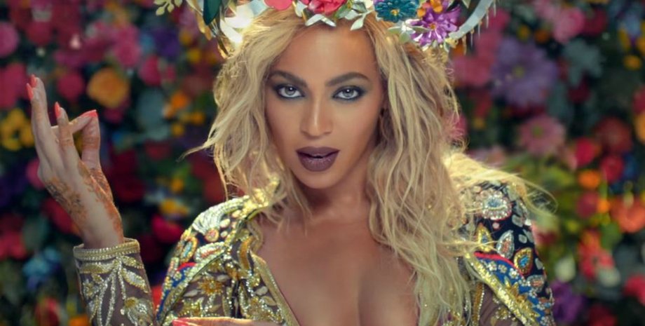 Кадр из клипа Coldplay "Hymn For The Weekend" / Фото: YuoTube