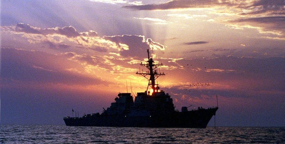 военный корабль США Carney, Красное море, эсминец