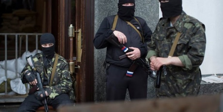 Боевики в Донбассе / AP
