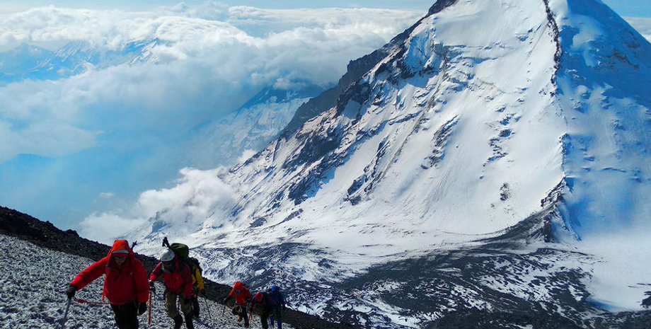 ключевская сопка, вулкан, альпинисты, россия, альпинисты погибли