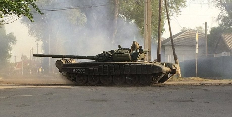 Колонна российских танков / Фото: Reuters