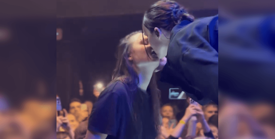 каминг-аут Павленко, Павленко поцелуй, Павленко поцеловала девушку, Екатерина Павленко, Павленко, Екатерина Павленко Go_A, Павленко Go_A