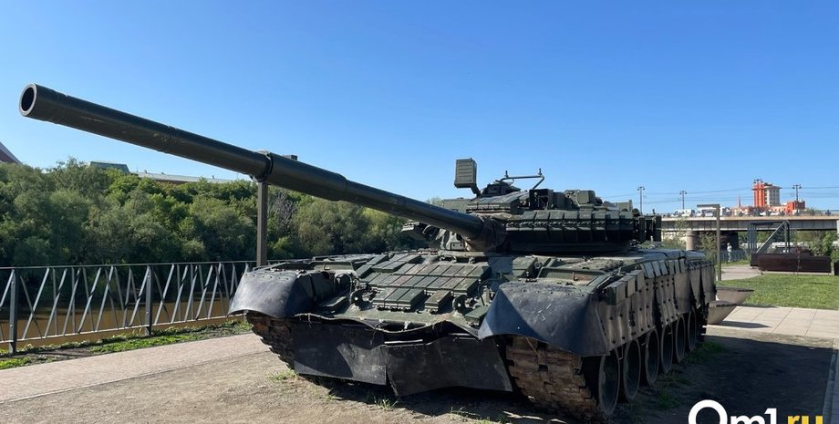 танк Омськ, танк в Омську, обікрали танк, російський танк, танк пам'ятка