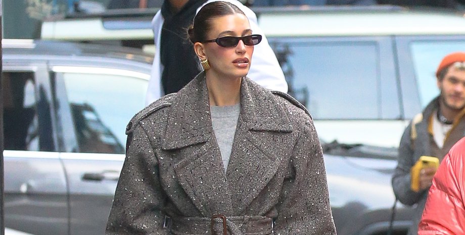 хейли бибер, модное пальто, тренды сезона, модный выход