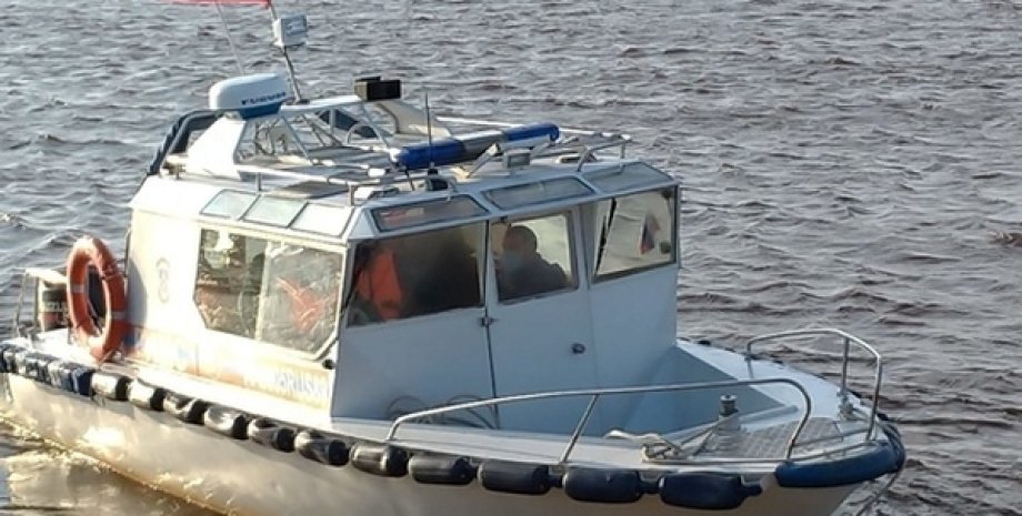 Владистав Криклий, Закон Украины, Реки, Водный транспорт, Российский флаг