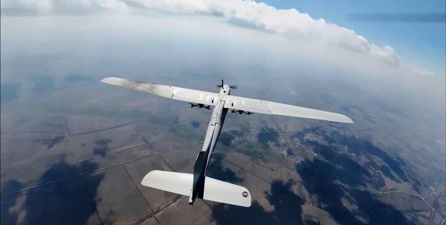 Розвідувальний дрон Орлан несе FPV-дрони