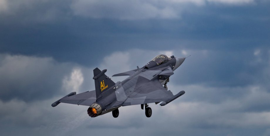 літак JAS 39 Gripen, Saab, Винищувач JAS 39 Gripen