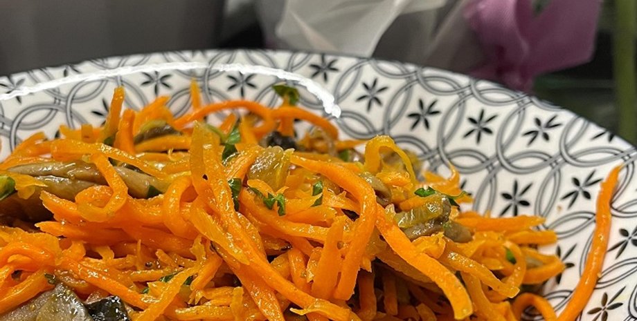 салат із морквою та грибами