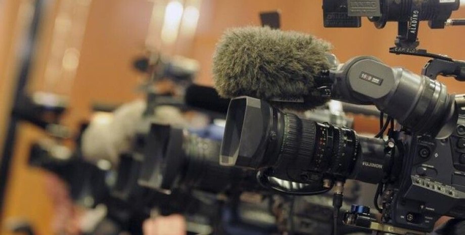 аккредитация, Верховная Рада, журналисты, ZIK, NewsOne, 112 украина, Тарас Козак, блокировка каналов