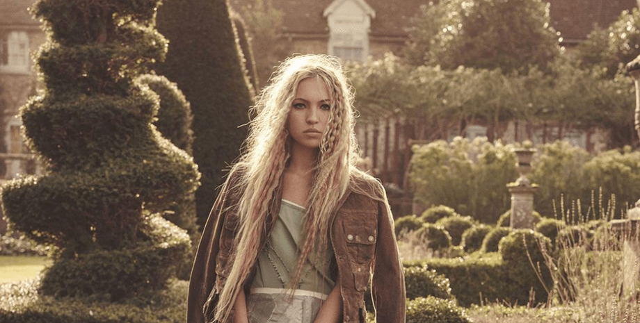 Ліла Мосс, кейт мосс донька, британський vogue, зйомка в англійському стилі, луї бейнс, агентство кейт мосс