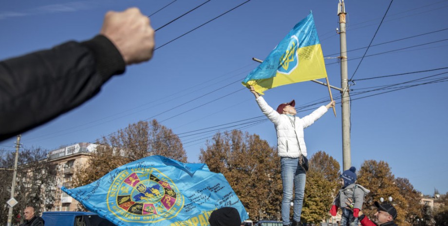 Херсон, флаг Украины, освобожденный Херсон, деоккупация Херсона