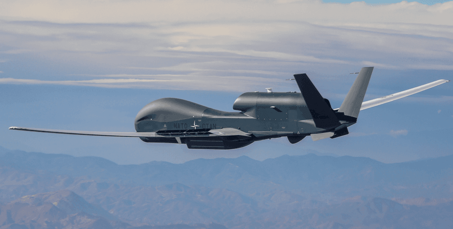 НАТО, БПЛА, безпілотник, RQ-4D Phoenix