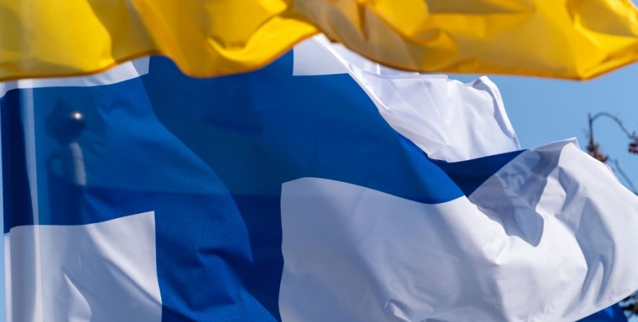 прапор України та Фінляндії