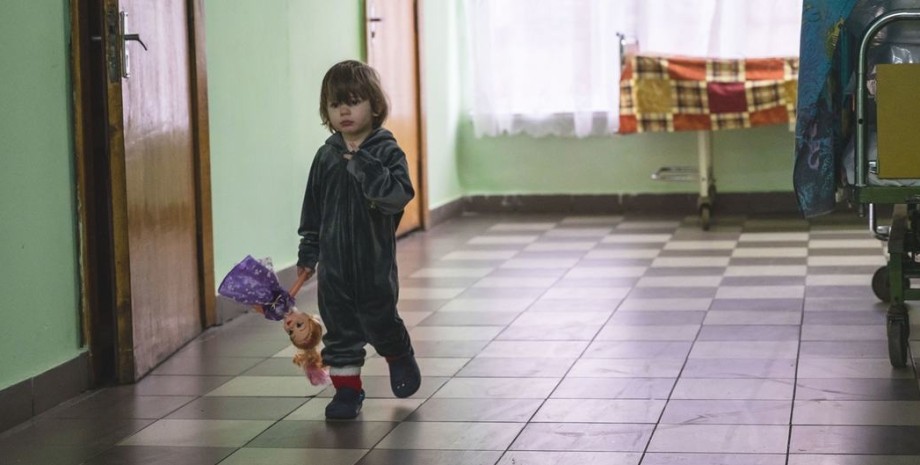 дитина біженець, дитина біженець україна