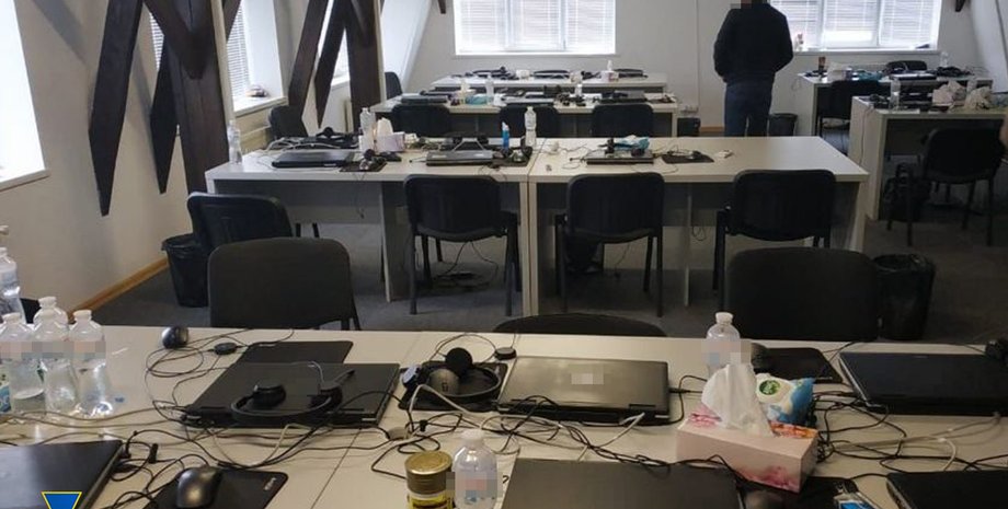 У Львові СБУ викрила колл-центри, які обманювали криптоінвесторів