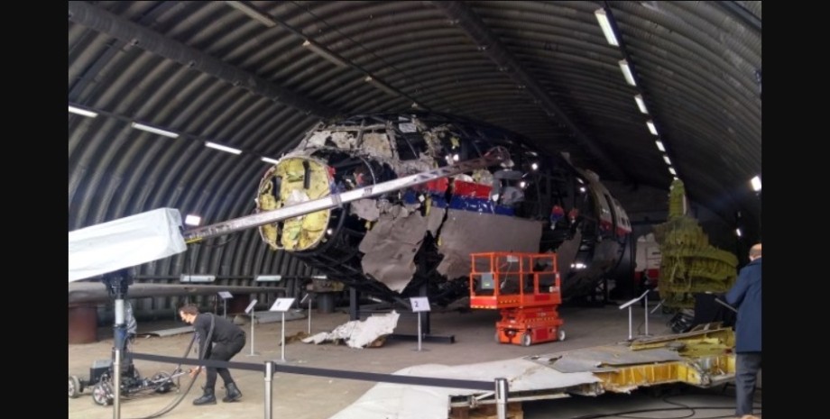 Обломки, самолет, рейс MH17, фото