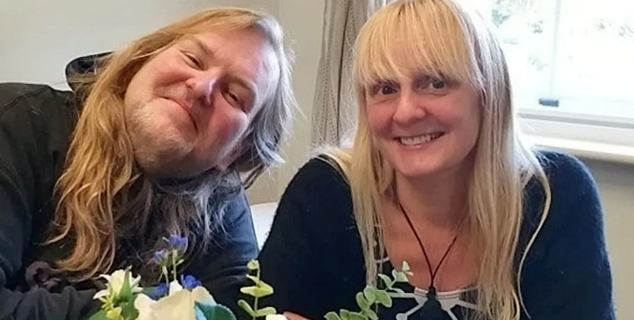 Наследие, семейная реликвия, таинственная записка, послание в камине, курьезы, находки, США, ремонт в доме, фото