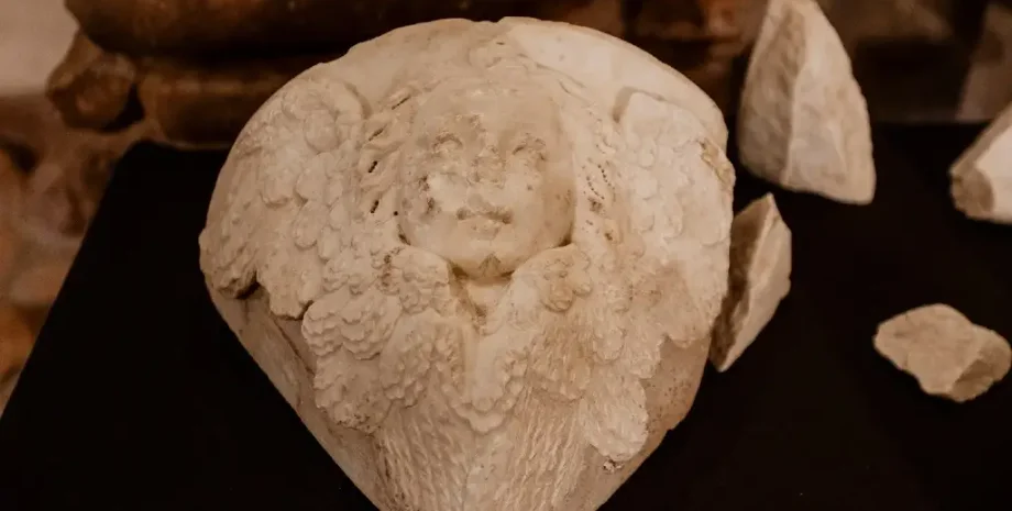 замок, Венгрия, открытие, херувимы, король, артефакт, археологи, археология, раскопки, находка, Возрождение, скульптор, Италия, Флоренция, скульптура, останки, дворец