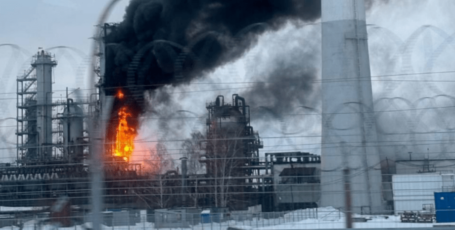 Взрывы в областях РФ и НПЗ, война, нефтеперерабатывающий завод, нпз, бпла, минобороны рф