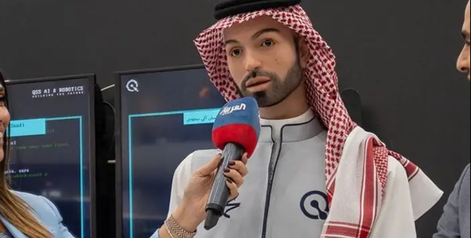 Робот почав приставати до журналістки, журналістка телеканалу Al Arabiya Равія Кассем, курйоз, Саудівська Аравія