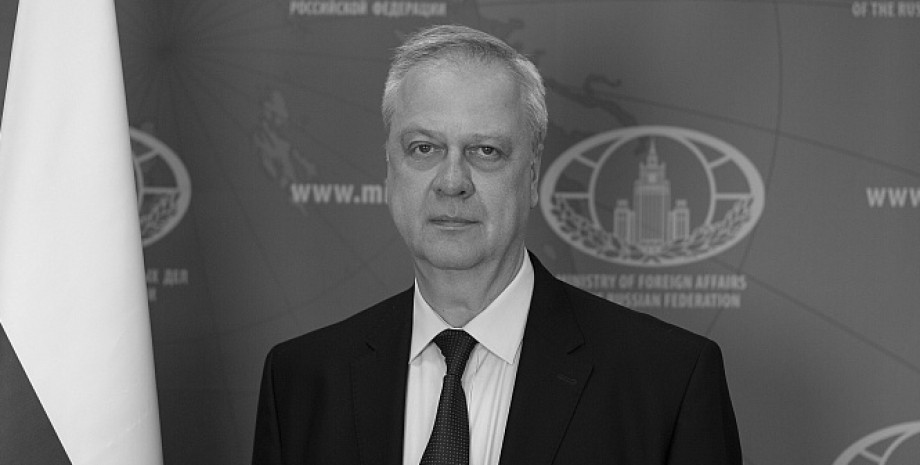 дипломат Микола Кобринець