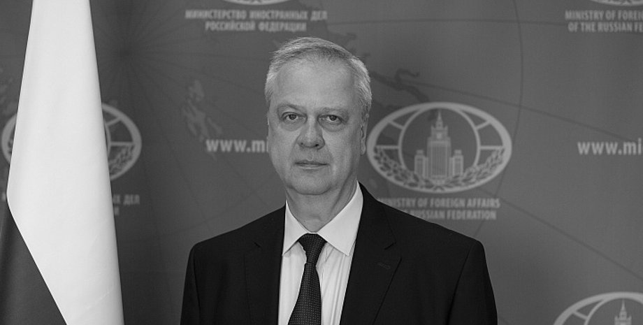 дипломат Николай Кобринец