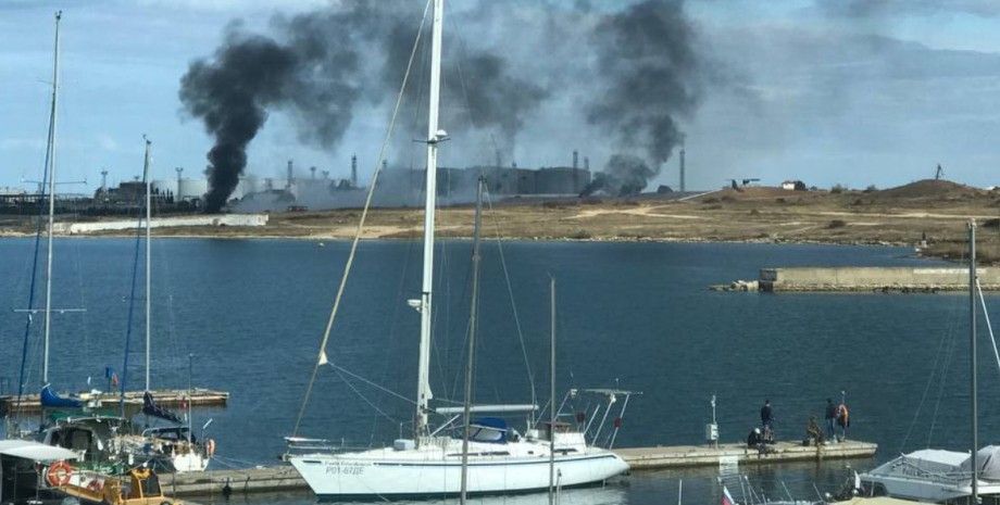 Вибухи в Криму Крим, Севастополь, вибухи, дим, вибухи в Криму