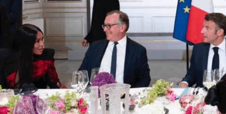 Наоми Кэмпбелл встретилась с макроном, парижская неделя моды, президент Франции, неделя моды во Франции
