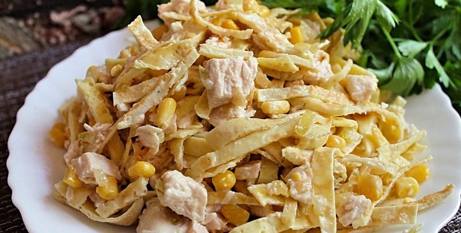 Салат с блинами и индейкой, салат с блинами, блины рецепт