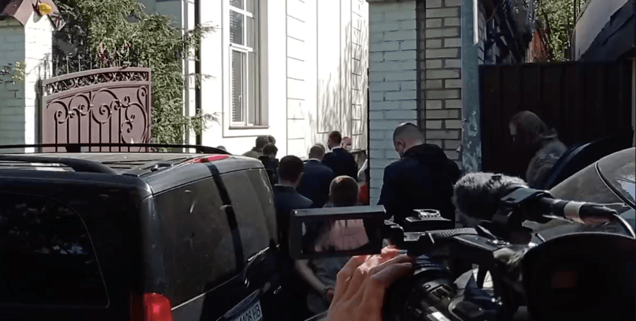 Виктор Медведчук, обыски,