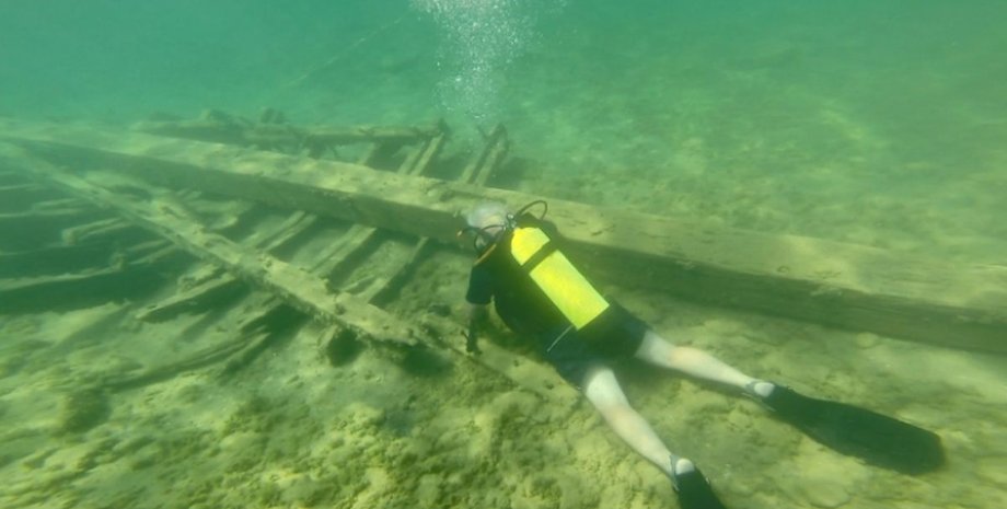 Обломки корабля, корабль,