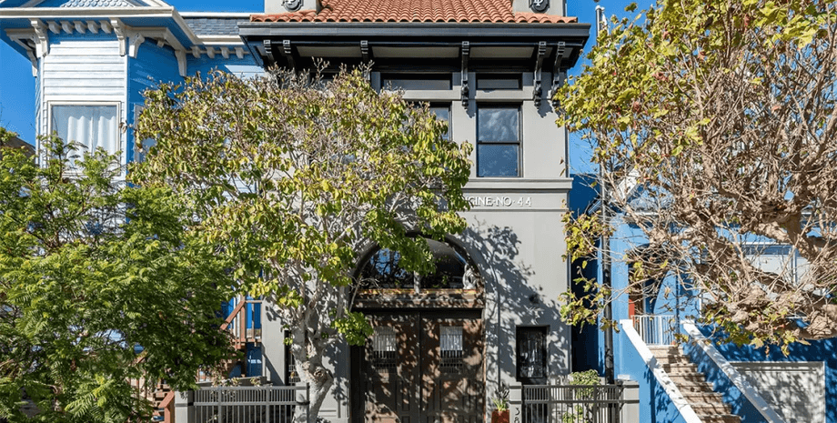 Пожарный участок переделали под дом, дорогой ремонт, пожарное депо перестроили под дом, пожарный участок, часть истории, роскошный ремонт