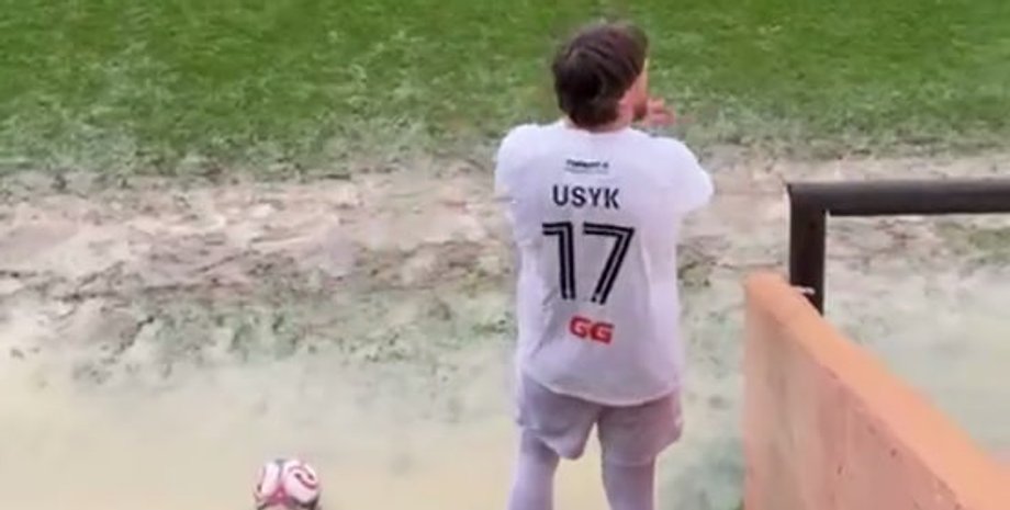 Александр Усик сыграл за "Полесье"