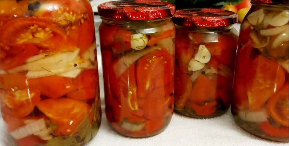 помидоры в баке, помидоры с маслом.