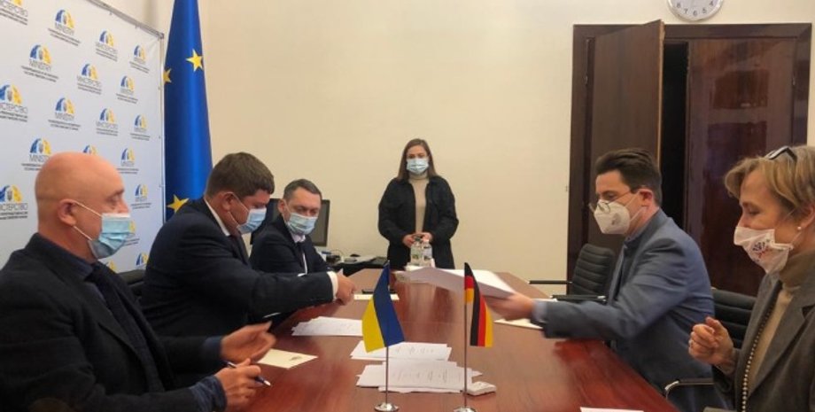 Германия, лечение COVID-19, коронавирус в Украине, Министерство реинтеграции