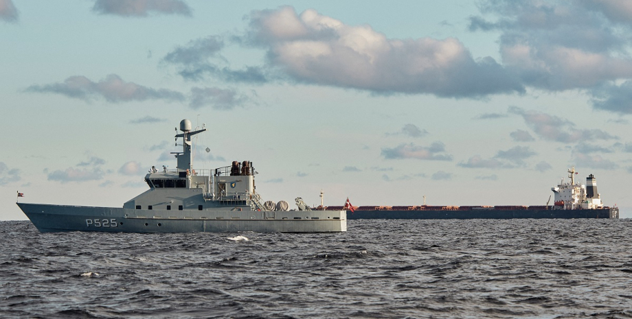 Китайский сухогруз Yi Peng 3, балтийское море, обрыв кабелей в балтийском море